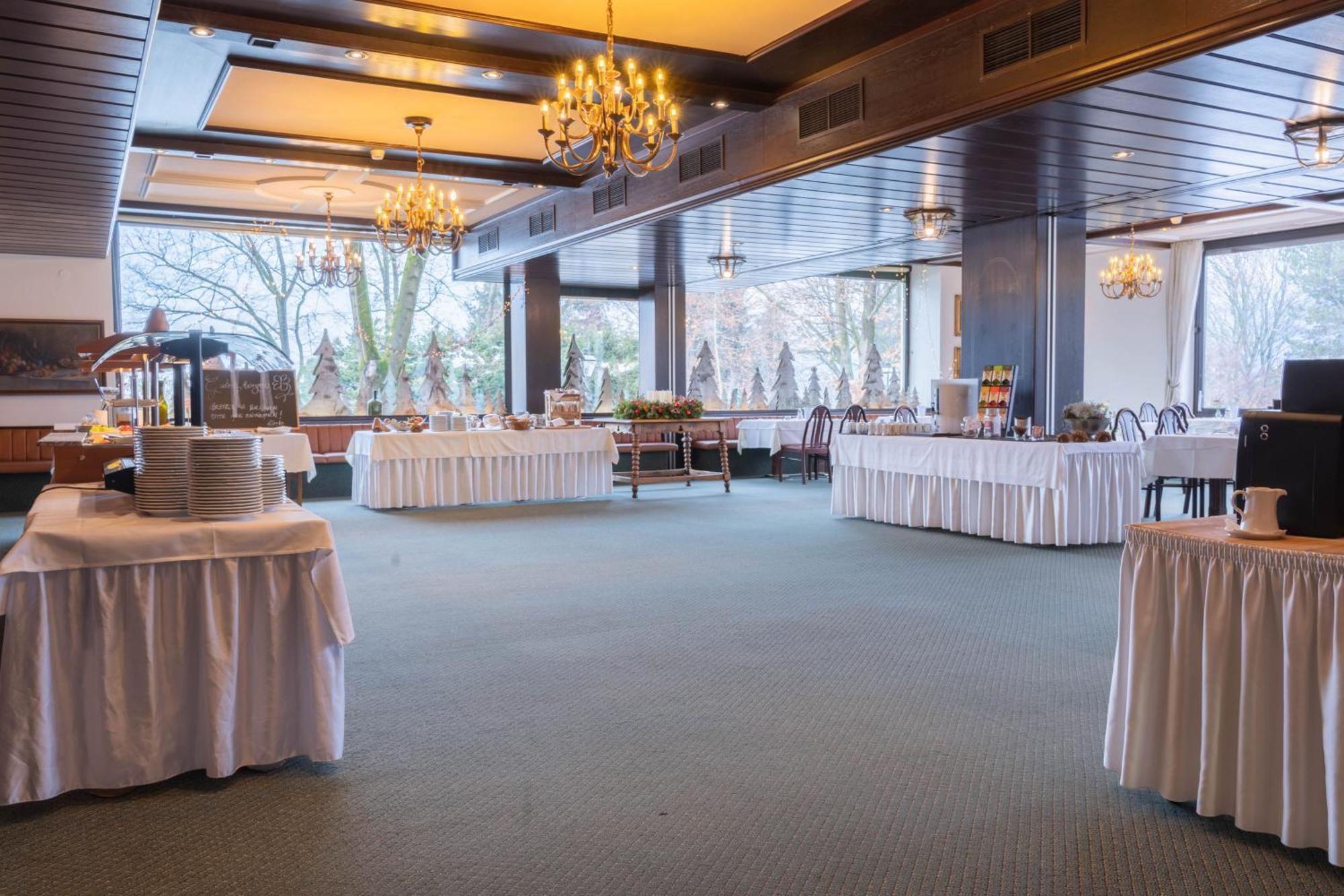 Hotel Bruecklwirt Niklasdorf ภายนอก รูปภาพ