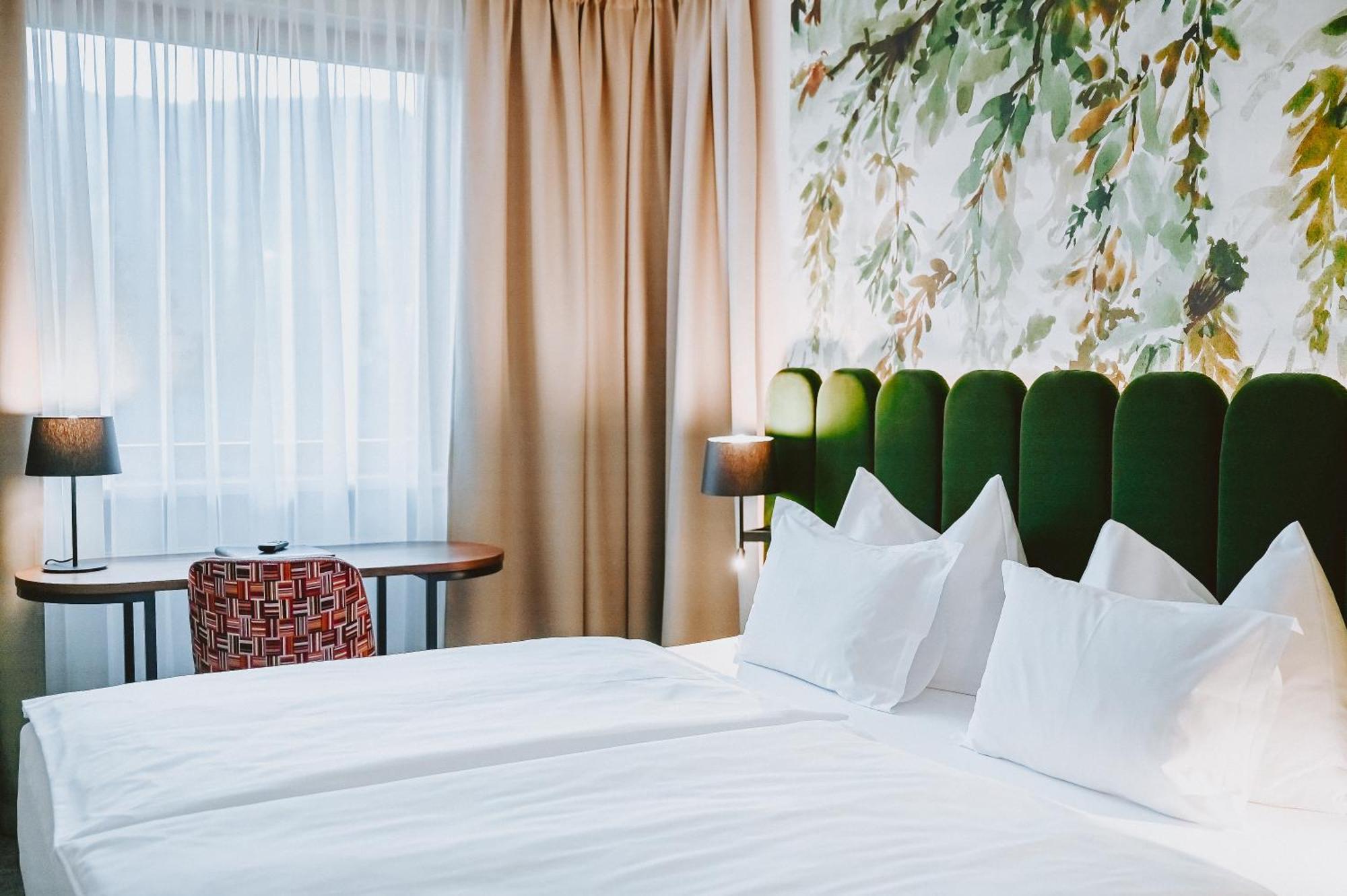 Hotel Bruecklwirt Niklasdorf ภายนอก รูปภาพ