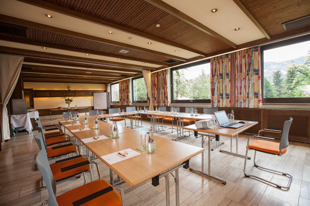 Hotel Bruecklwirt Niklasdorf ภายนอก รูปภาพ