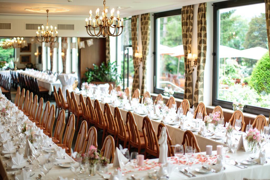 Hotel Bruecklwirt Niklasdorf ภายนอก รูปภาพ